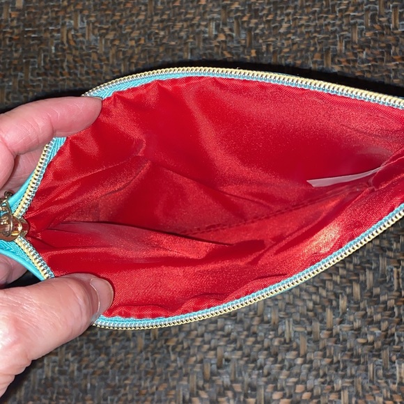 Cosmetic Bag - Picture 3 of 4